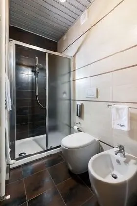 Basic Tek Büyük Yataklı Oda