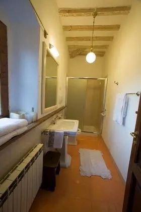 Junior Süit, 2 Yatak Odası, Ortak Banyo (Bathroom shared between these 2 rooms)