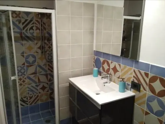 Family Oda, 1 Büyük (Queen) Boy Yatak ve Çekyat, Özel Banyo