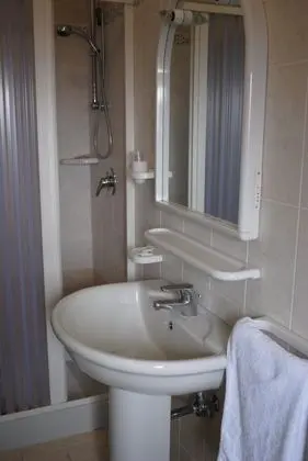 Basic Üç Kişilik Oda