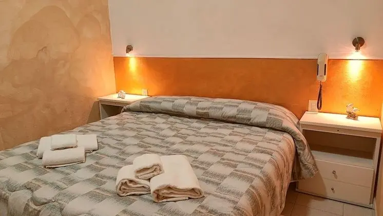 Üç Kişilik Oda