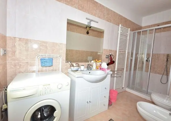 Traditional Oda, Havuz Kenarı