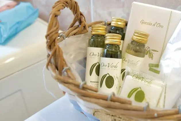 Traditional Oda, Havuz Kenarı