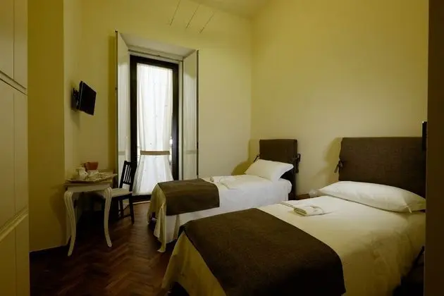 Tek Büyük veya İki Ayrı Yataklı Oda, Balkon (1)