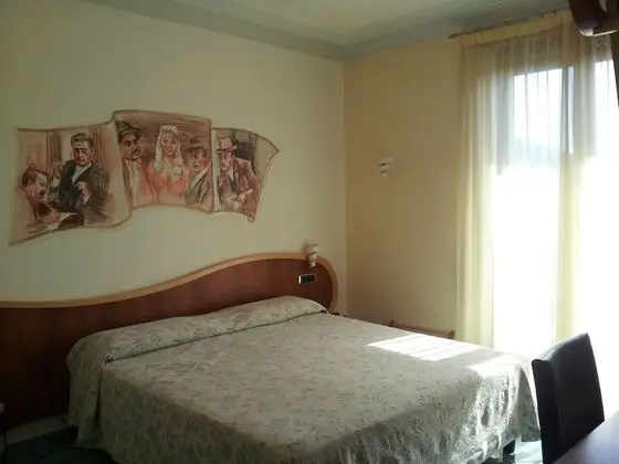 Deluxe Tek Büyük Yataklı Oda, 1 Çift Kişilik Yatak, Sigara İçilmez, Dağ Manzaralı