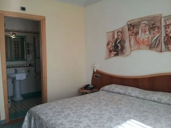 Deluxe Tek Büyük Yataklı Oda, 1 Çift Kişilik Yatak, Sigara İçilmez, Dağ Manzaralı