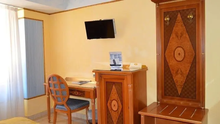 Standard Tek Büyük veya İki Ayrı Yataklı Oda