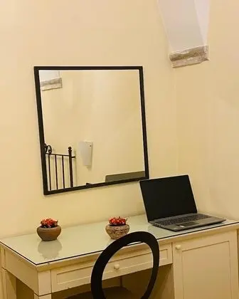 Büyük Yataklı Tek Kişilik Oda
