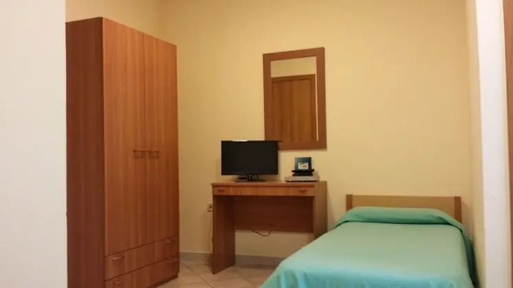 Üç Kişilik Oda, 3 Tek Kişilik Yatak