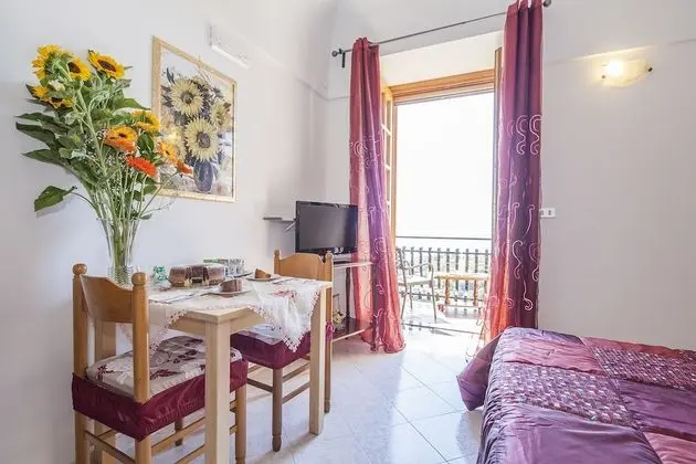 Tek Büyük veya İki Ayrı Yataklı Oda, Balkon