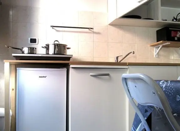 Tek Büyük Yataklı Oda, Küçük Mutfak