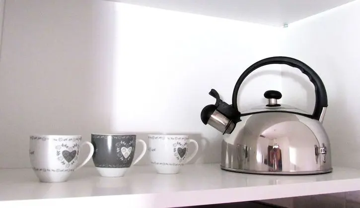 Tek Büyük Yataklı Oda, Küçük Mutfak