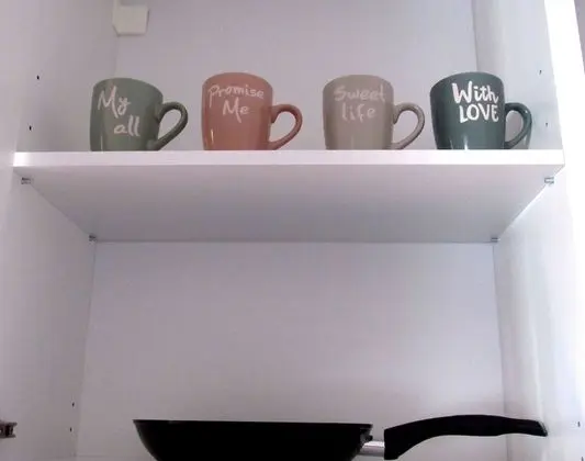 Tek Büyük Yataklı Oda, Küçük Mutfak