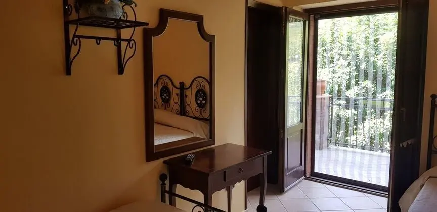 Basic Üç Kişilik Oda