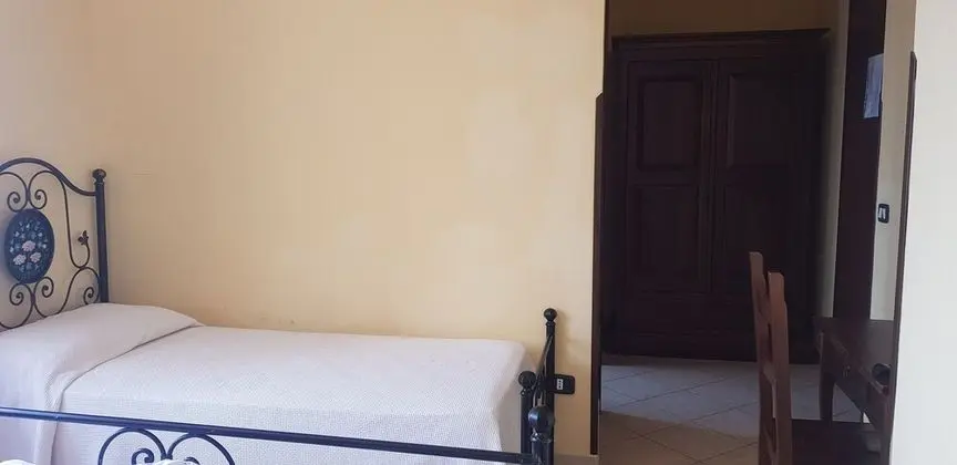 Basic Üç Kişilik Oda