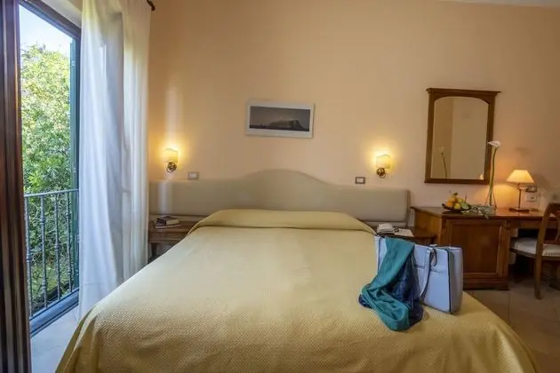 Standard Üç Kişilik Oda