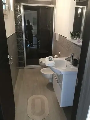 Üç Kişilik Oda