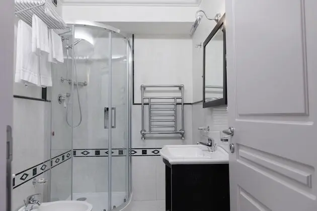 Tek Büyük Yataklı Oda, Manzaralı (Roma Street)