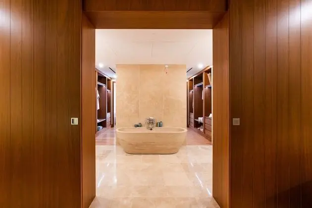 Royal Süit, Tepe Manzaralı