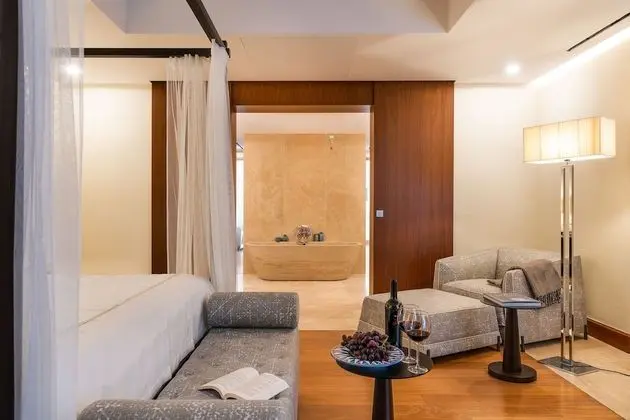 Royal Süit, Tepe Manzaralı