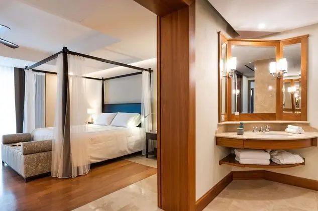 Royal Süit, Tepe Manzaralı