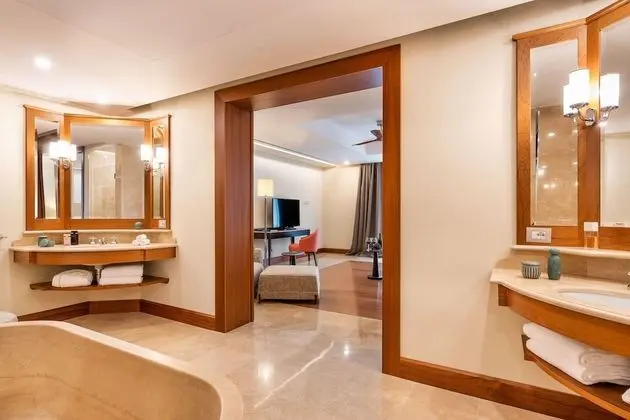 Royal Süit, Tepe Manzaralı