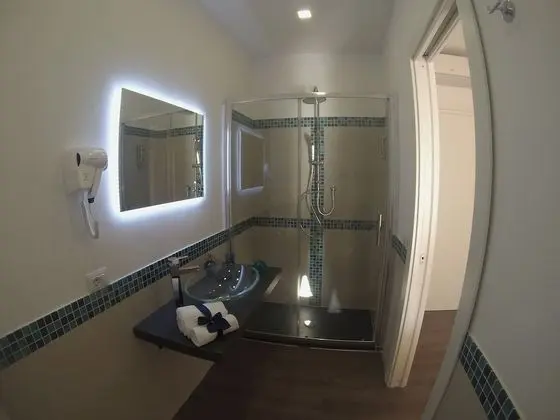 Comfort Tek Büyük Yataklı Oda, Balkon (Capri)