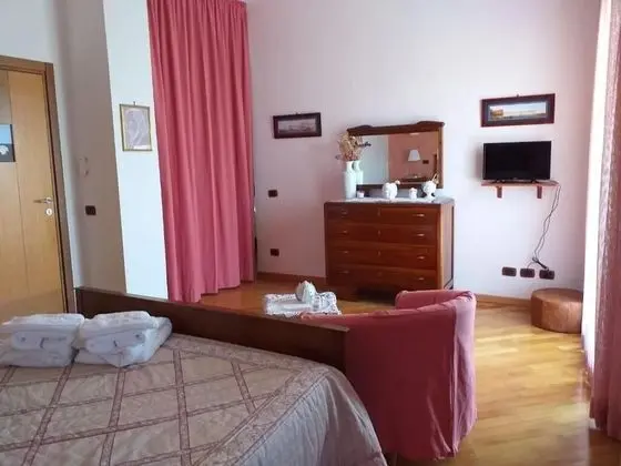 Superior Tek Büyük Yataklı Oda (Pompei)