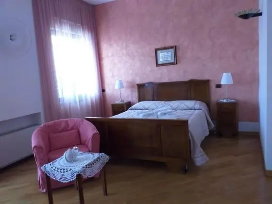 Superior Tek Büyük Yataklı Oda (Pompei)