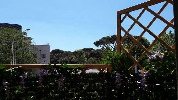 Üç Kişilik Oda, Balkon