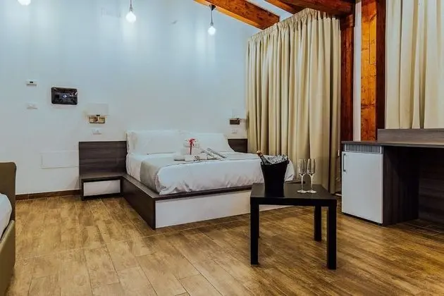 Deluxe Tek Büyük veya İki Ayrı Yataklı Oda, Jakuzi