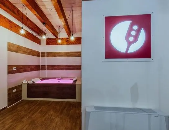 Deluxe Tek Büyük veya İki Ayrı Yataklı Oda, Jakuzi