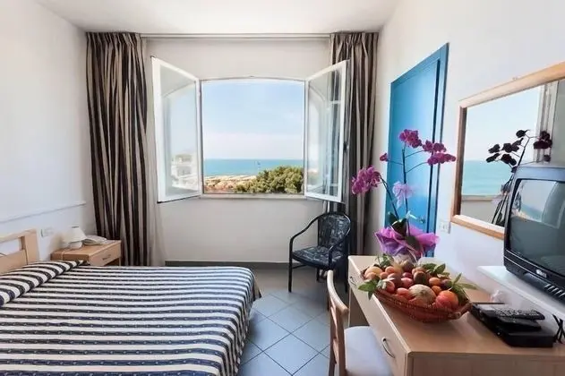 Tek Büyük Yataklı Oda, Deniz Manzaralı