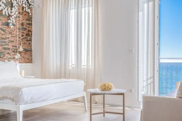 Junior Süit, Balkon