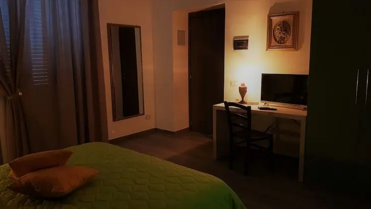 Royal Tek Büyük Yataklı Oda, Banyolu/Duşlu, Dağ Yamacı