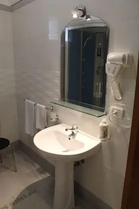Üç Kişilik Oda, Balkon (Salvia)