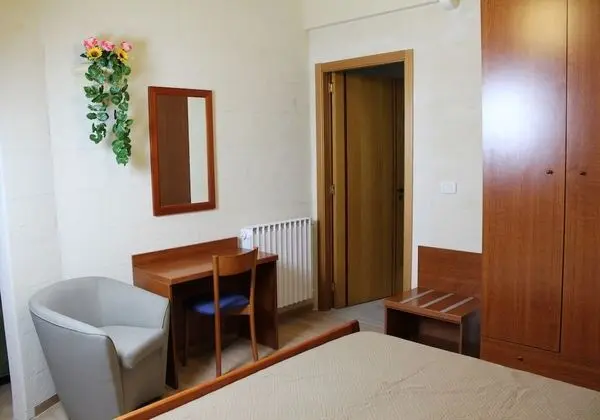 Üç Kişilik Oda (Rosmarino)