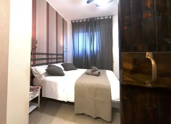 Tek Büyük Yataklı Oda