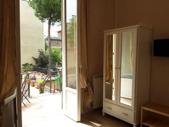 Tek Büyük Yataklı Oda, Teras