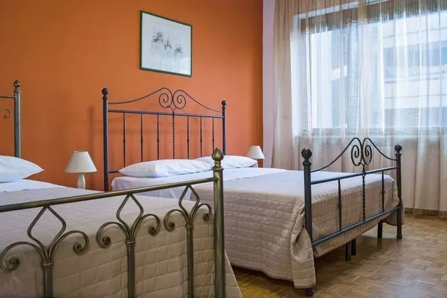 Comfort Üç Kişilik Oda, Küvet, Avlu