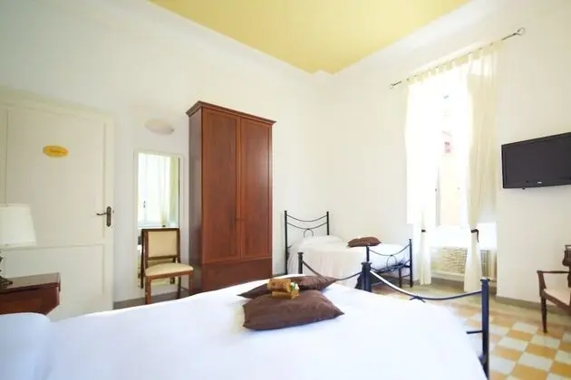 Deluxe Üç Kişilik Oda, Bahçe Manzaralı