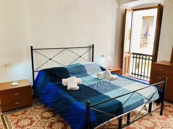 Family Oda, Balkon (Bugerru)