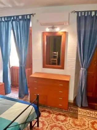 Family Oda, Balkon (Bugerru)