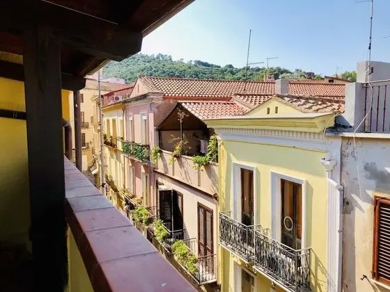 Family Oda, Balkon (Bugerru)