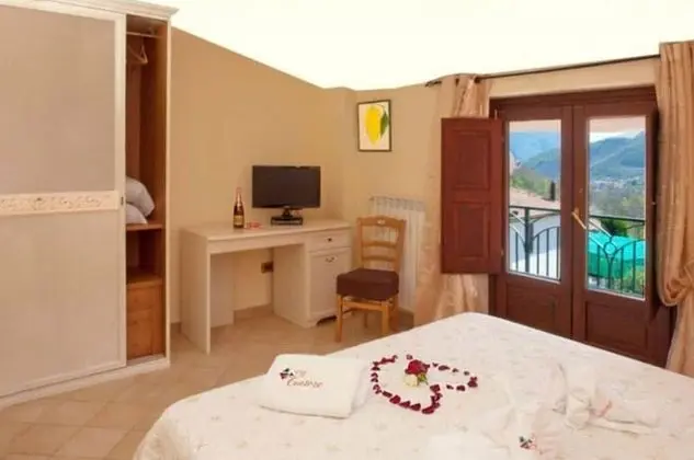 Stüdyo, Teras, Vadi Manzaralı