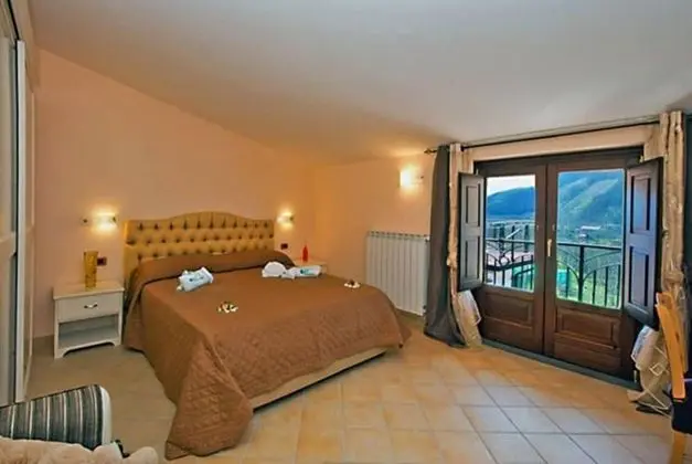 Tek Büyük Yataklı Oda, Balkon, Vadi Manzaralı