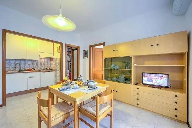 Family Apart Daire, 1 Çift Kişilik Yatak ve Çekyat, Bahçeli (Il Tulipano Giallo 100 Mt From The)