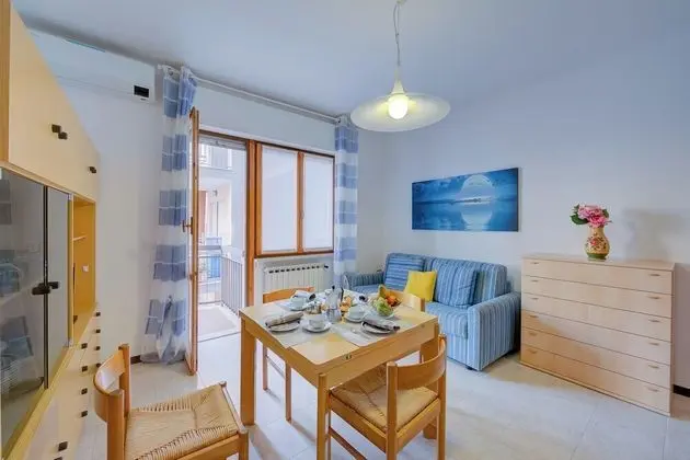 Family Apart Daire, 1 Çift Kişilik Yatak ve Çekyat, Bahçeli (Il Tulipano Giallo 100 Mt From The)