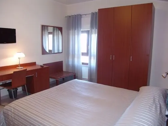 Business Üç Kişilik Oda, Engellilere Uygun, Vadi Manzaralı