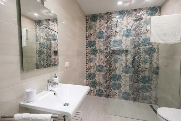 Deluxe Tek Büyük veya İki Ayrı Yataklı Oda